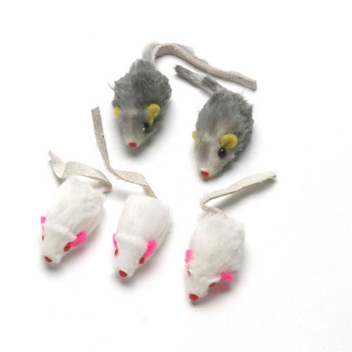 誤飲の危険大 ネズミのおもちゃ他 とらもさんの猫ブログ ネコジルシ